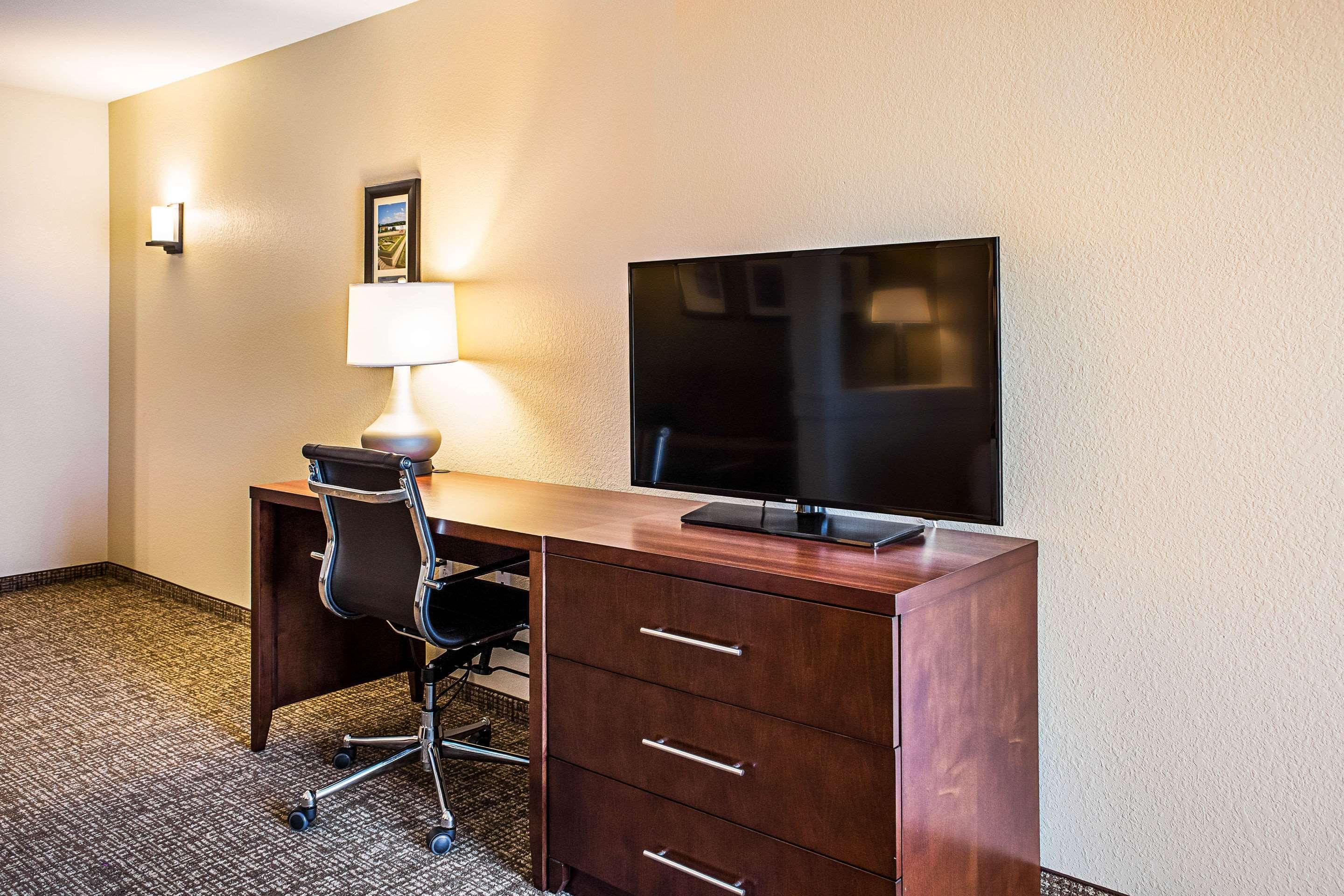 Comfort Inn & Suites Niagara Falls Blvd Usa Exterior photo