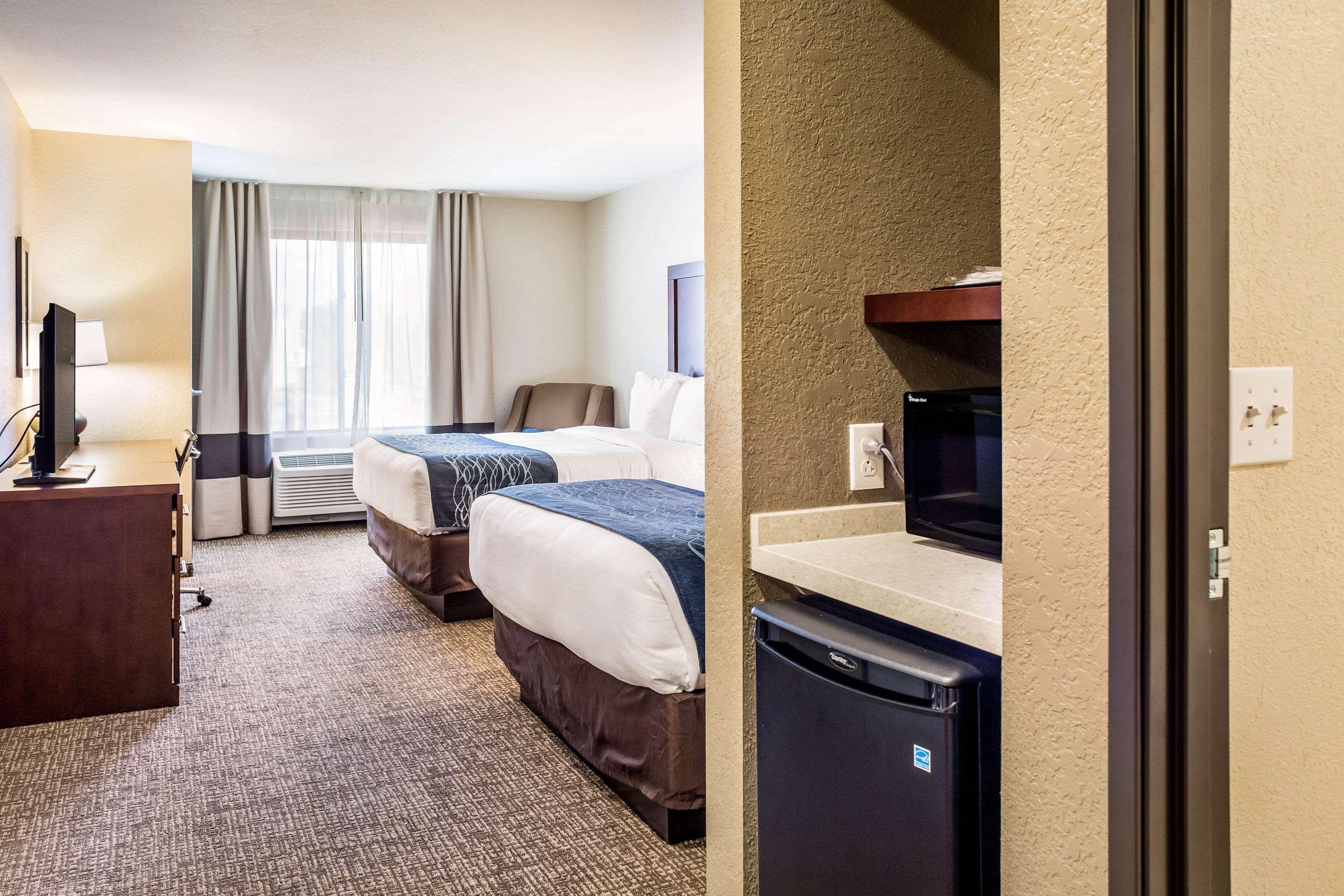 Comfort Inn & Suites Niagara Falls Blvd Usa Exterior photo