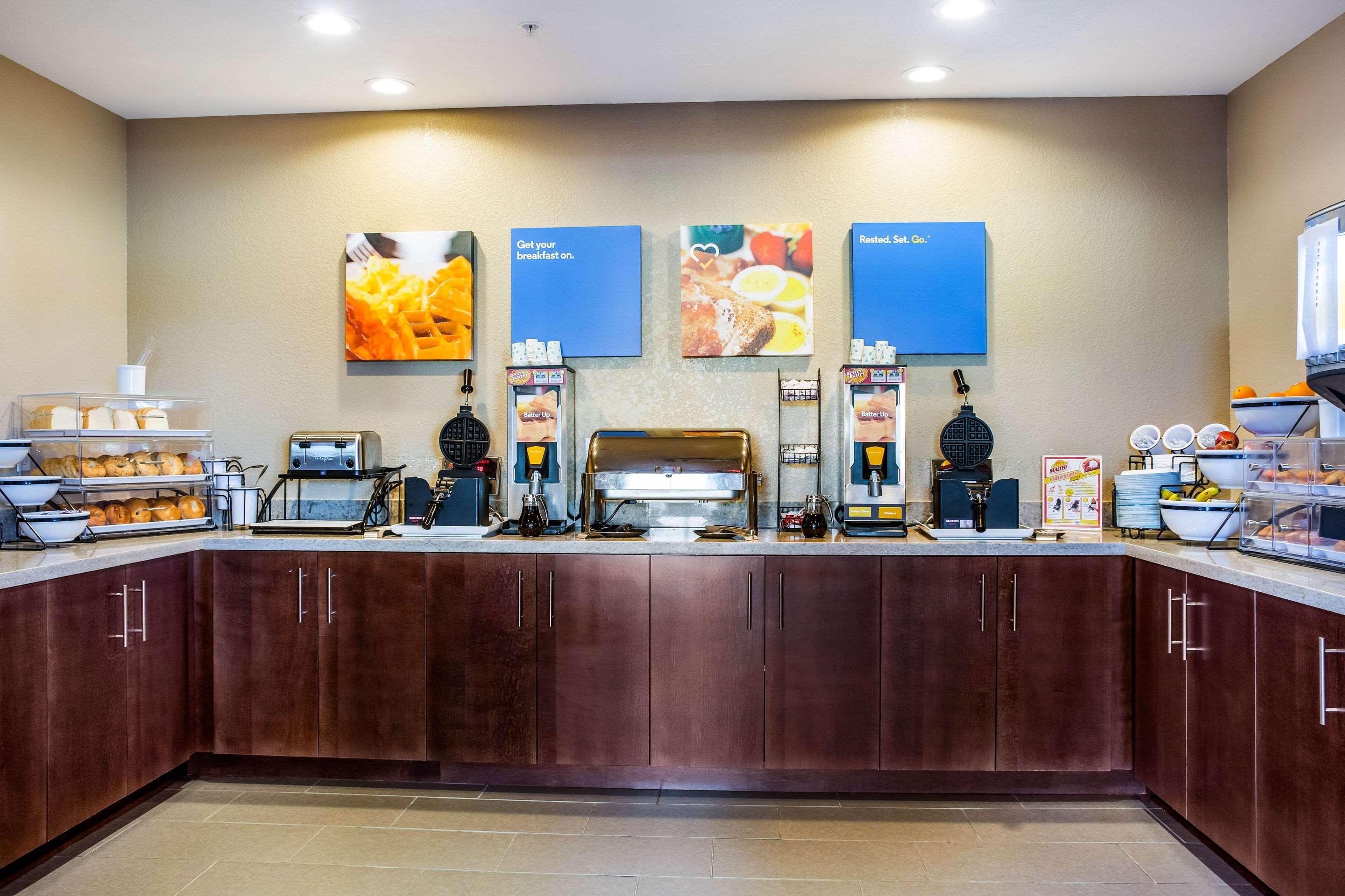 Comfort Inn & Suites Niagara Falls Blvd Usa Exterior photo