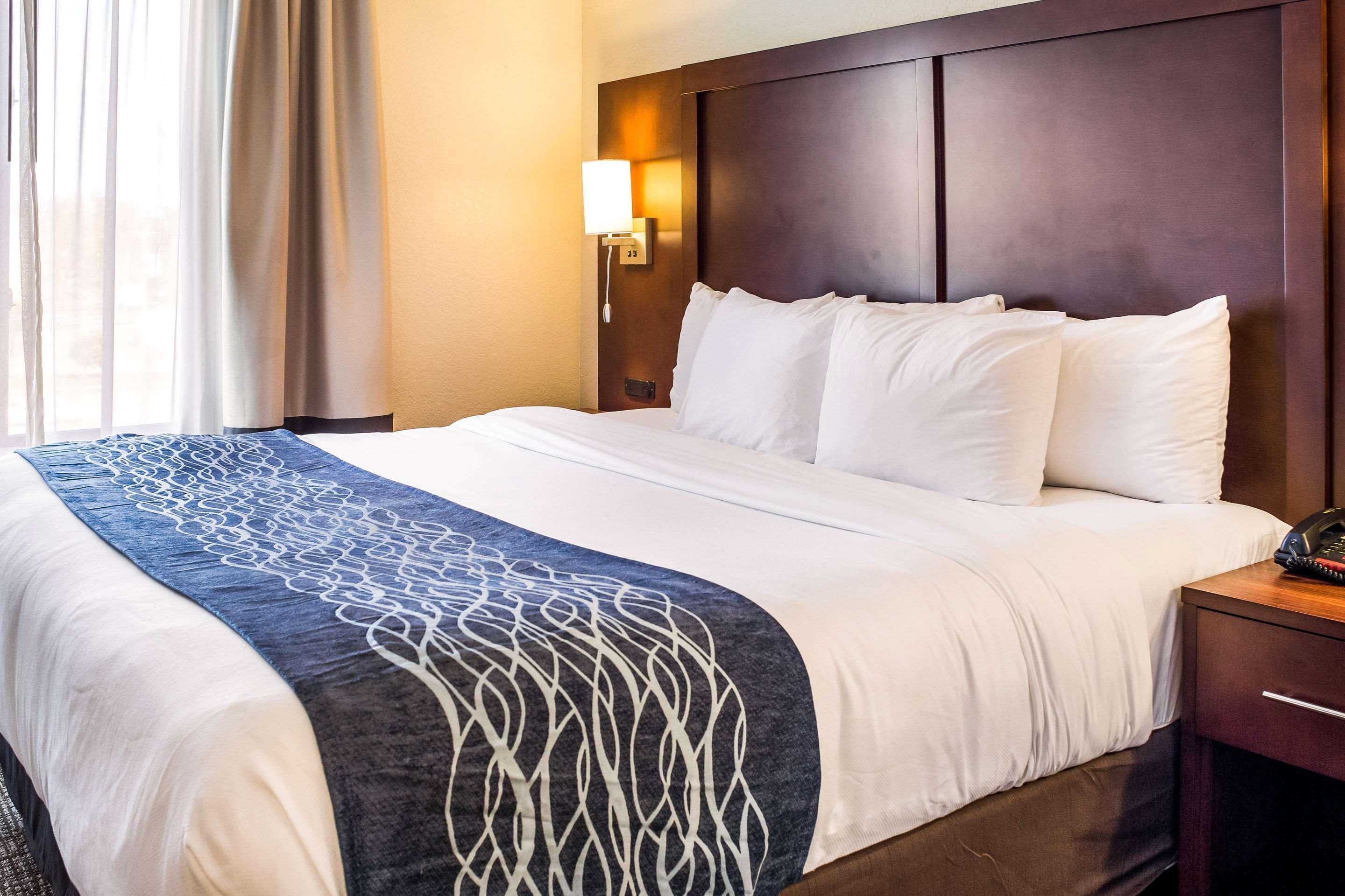Comfort Inn & Suites Niagara Falls Blvd Usa Exterior photo